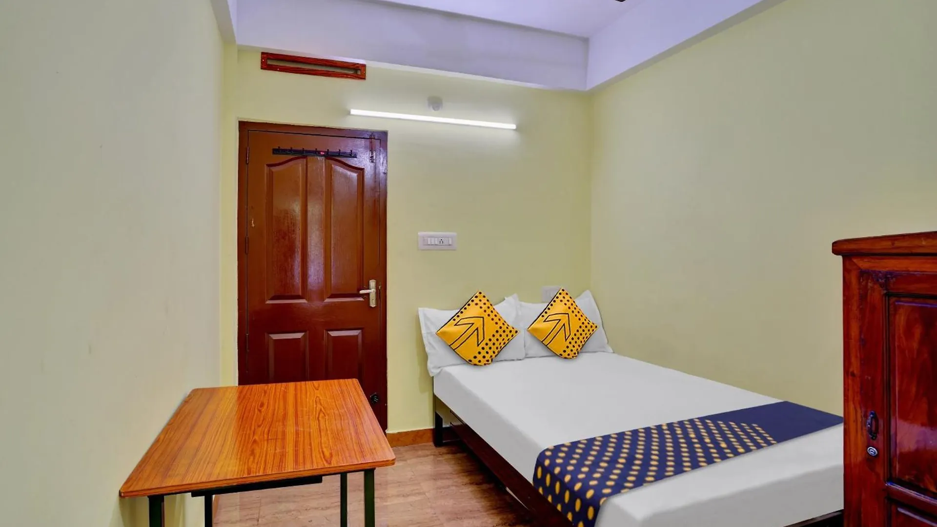 Spot On 81230 J Square Hotel Thiruvananthapuram