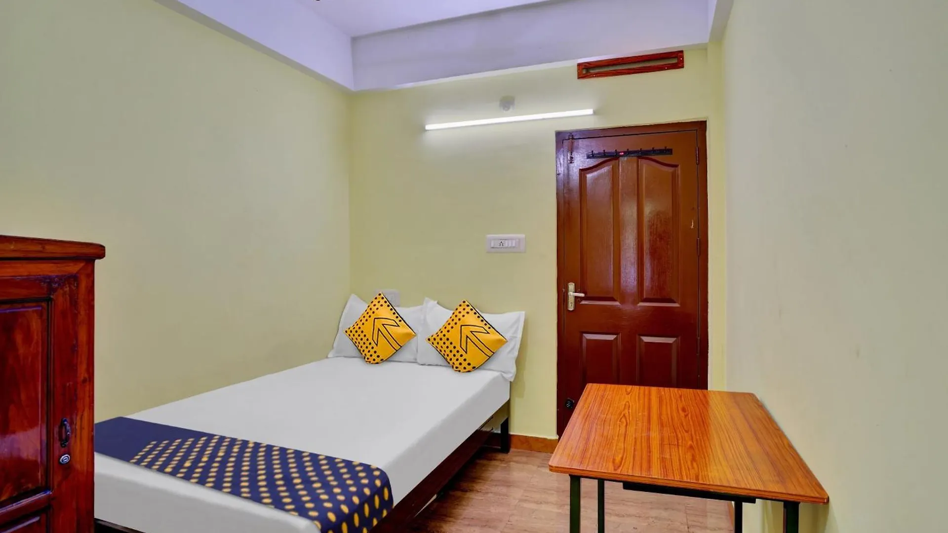 Spot On 81230 J Square Hotel Thiruvananthapuram